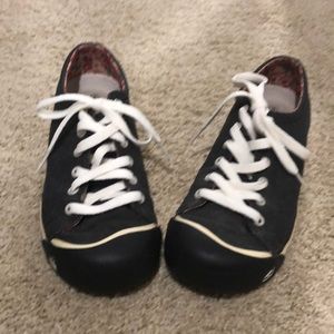 Keen sneakers size 8 us.